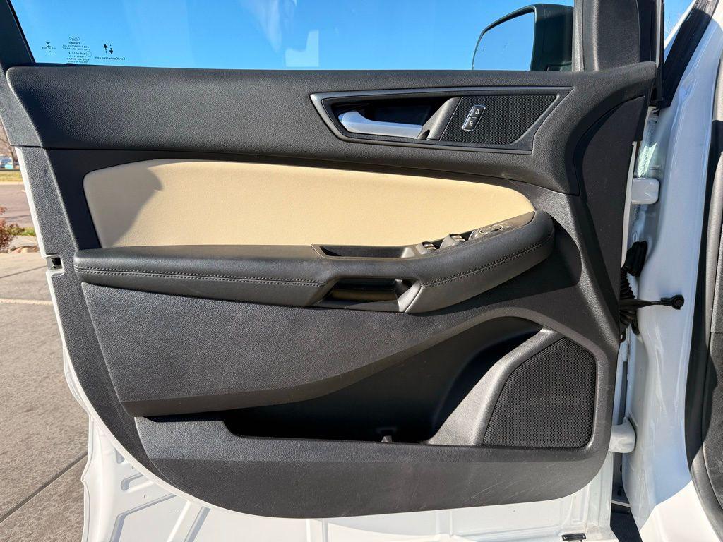 used 2020 Ford Edge car, priced at $14,000