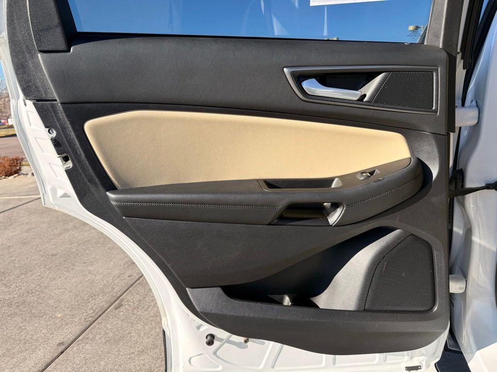 used 2020 Ford Edge car, priced at $14,000