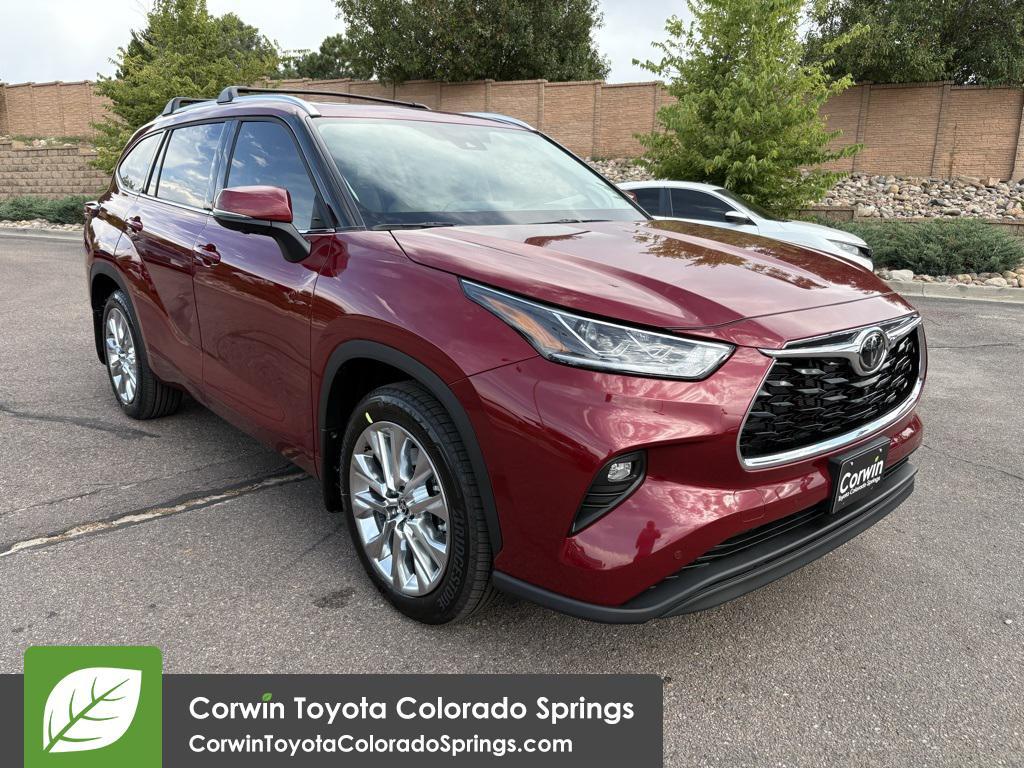 new 2025 Toyota Highlander car, priced at $53,992