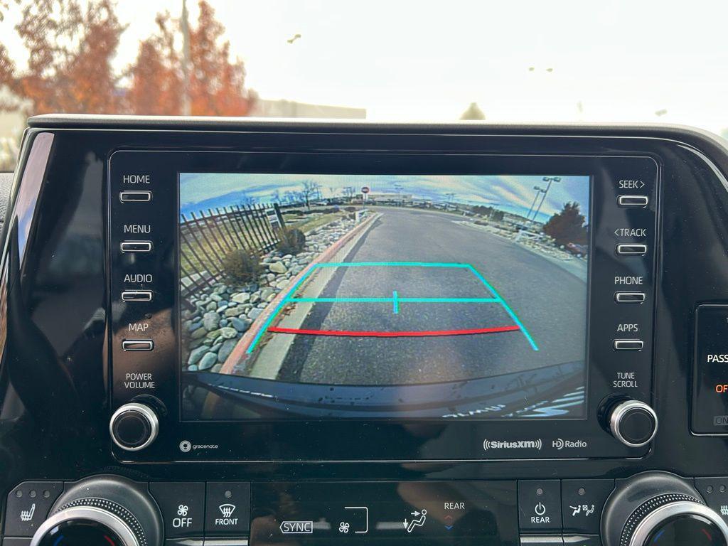 used 2021 Toyota Highlander Hybrid car, priced at $38,500