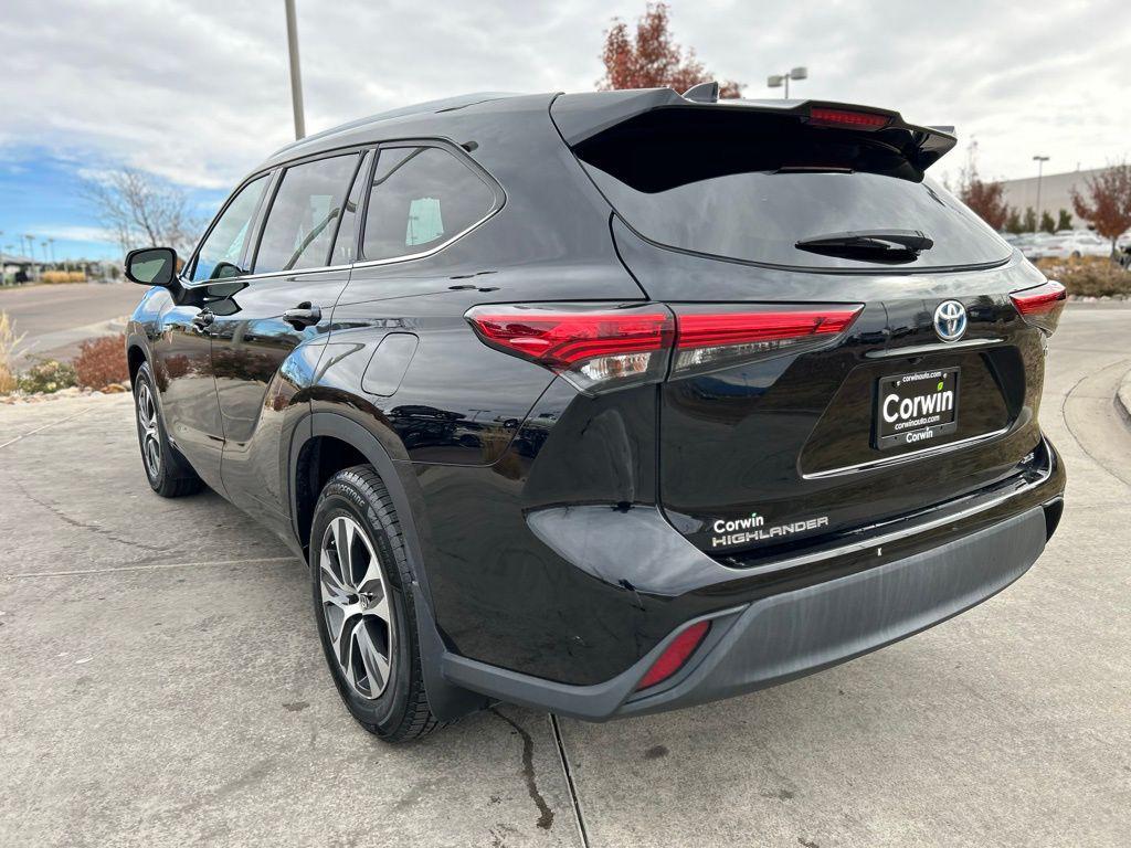 used 2021 Toyota Highlander Hybrid car, priced at $38,500