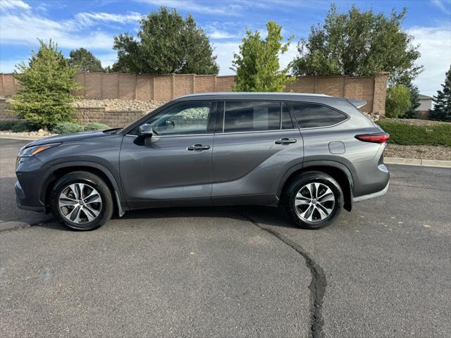 used 2021 Toyota Highlander car, priced at $32,500