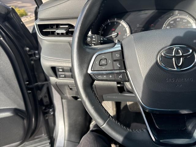 used 2021 Toyota Highlander car, priced at $32,500