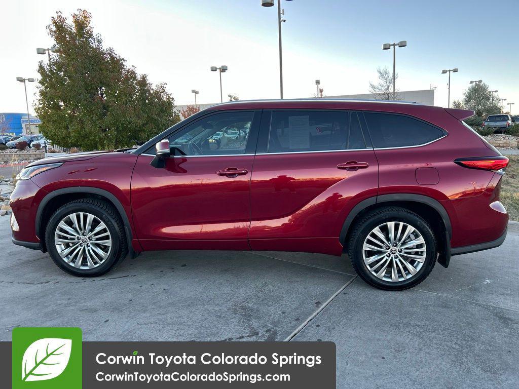used 2023 Toyota Highlander car, priced at $43,500