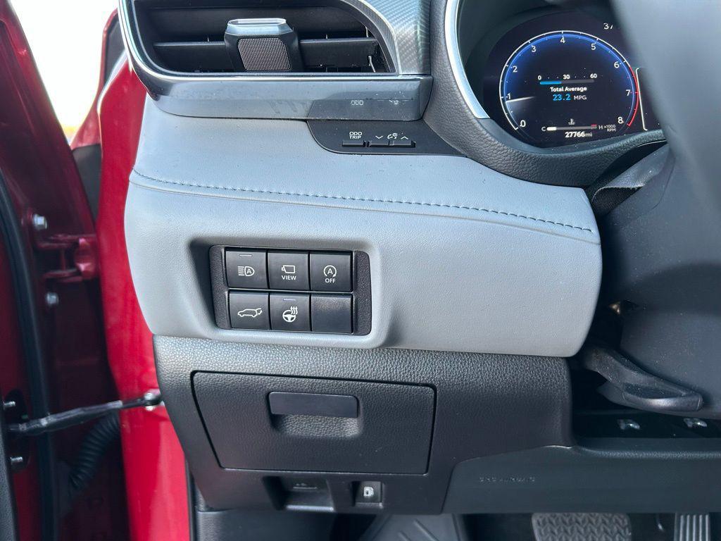 used 2023 Toyota Highlander car, priced at $43,500