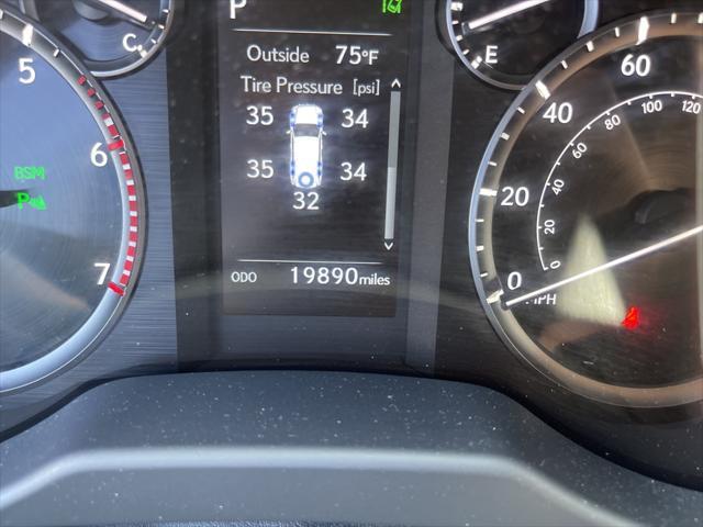 used 2022 Lexus GX 460 car, priced at $55,000