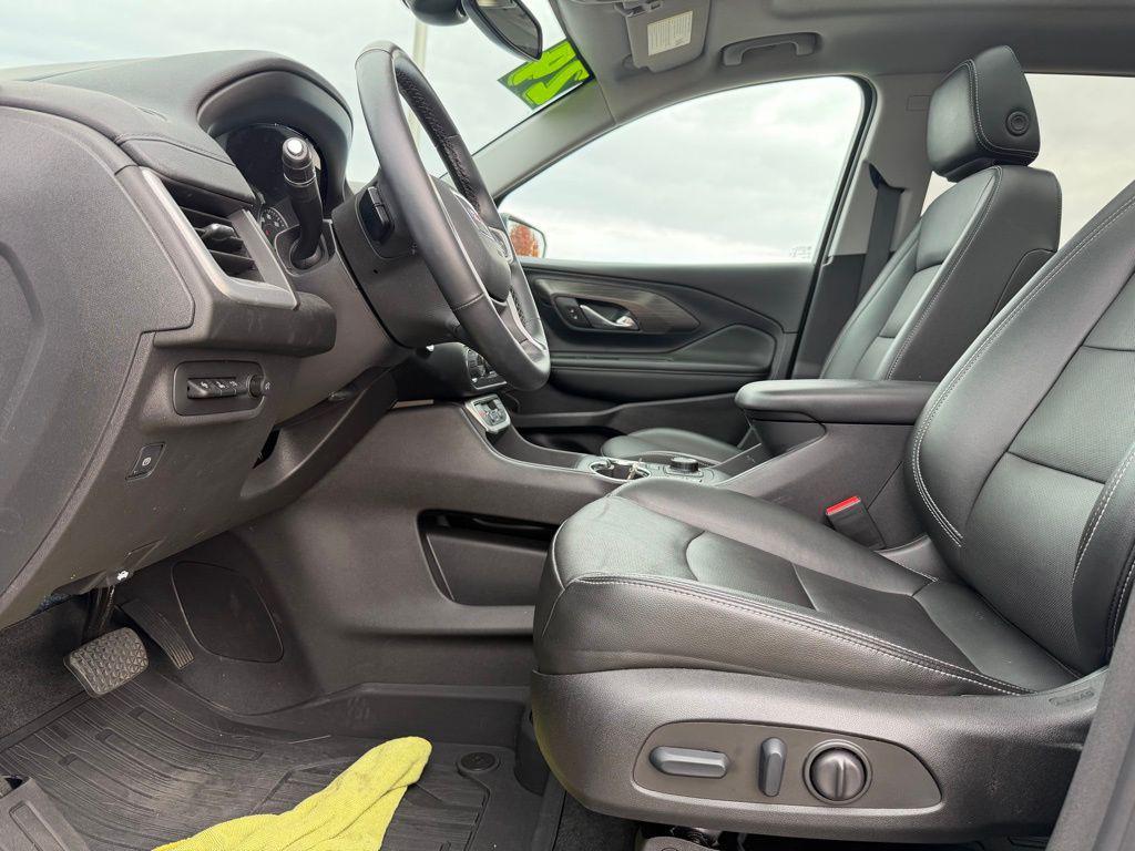 used 2024 GMC Terrain car, priced at $28,000