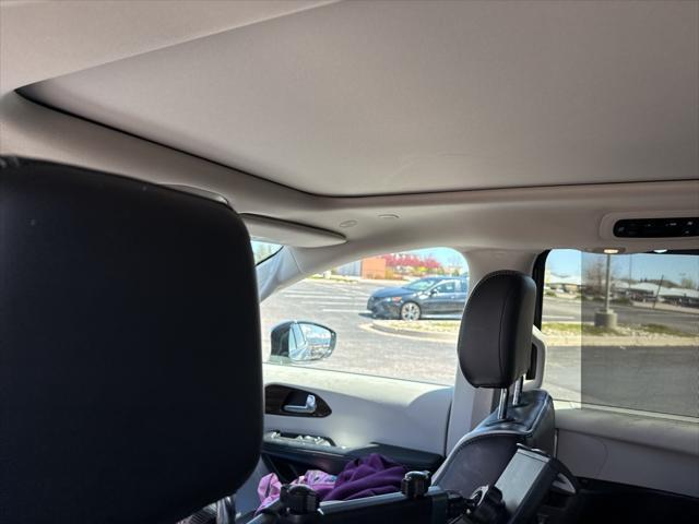 used 2022 Chrysler Pacifica car, priced at $32,000