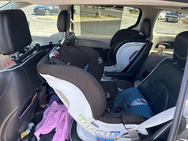 used 2022 Chrysler Pacifica car, priced at $32,000