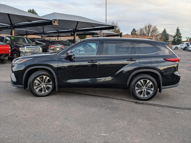 used 2021 Toyota Highlander car, priced at $32,800