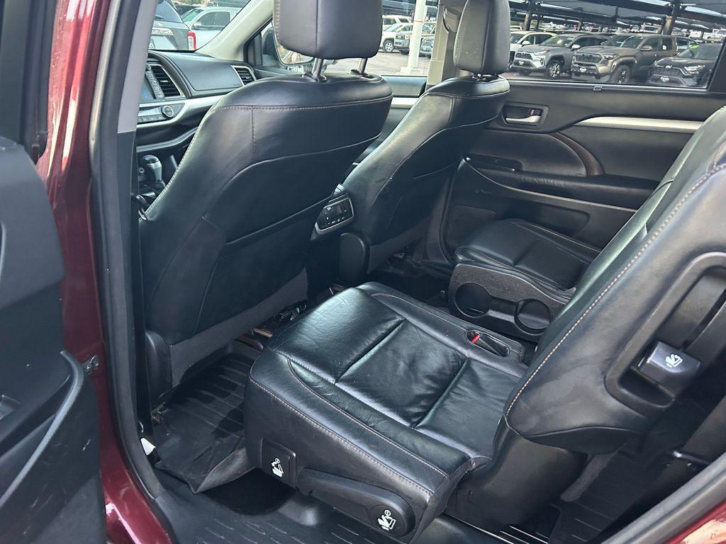 used 2014 Toyota Highlander car, priced at $14,000