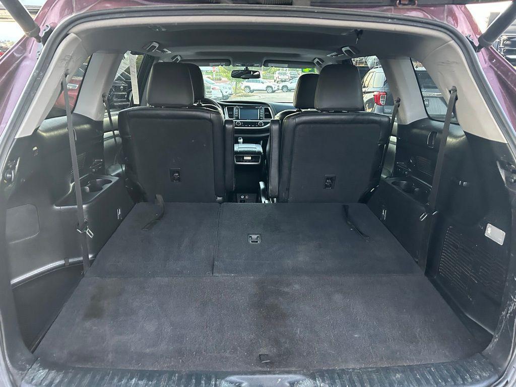 used 2014 Toyota Highlander car, priced at $14,000