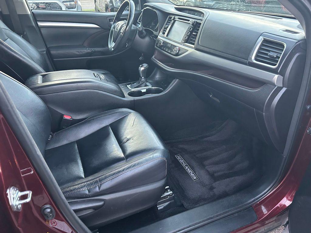 used 2014 Toyota Highlander car, priced at $14,000