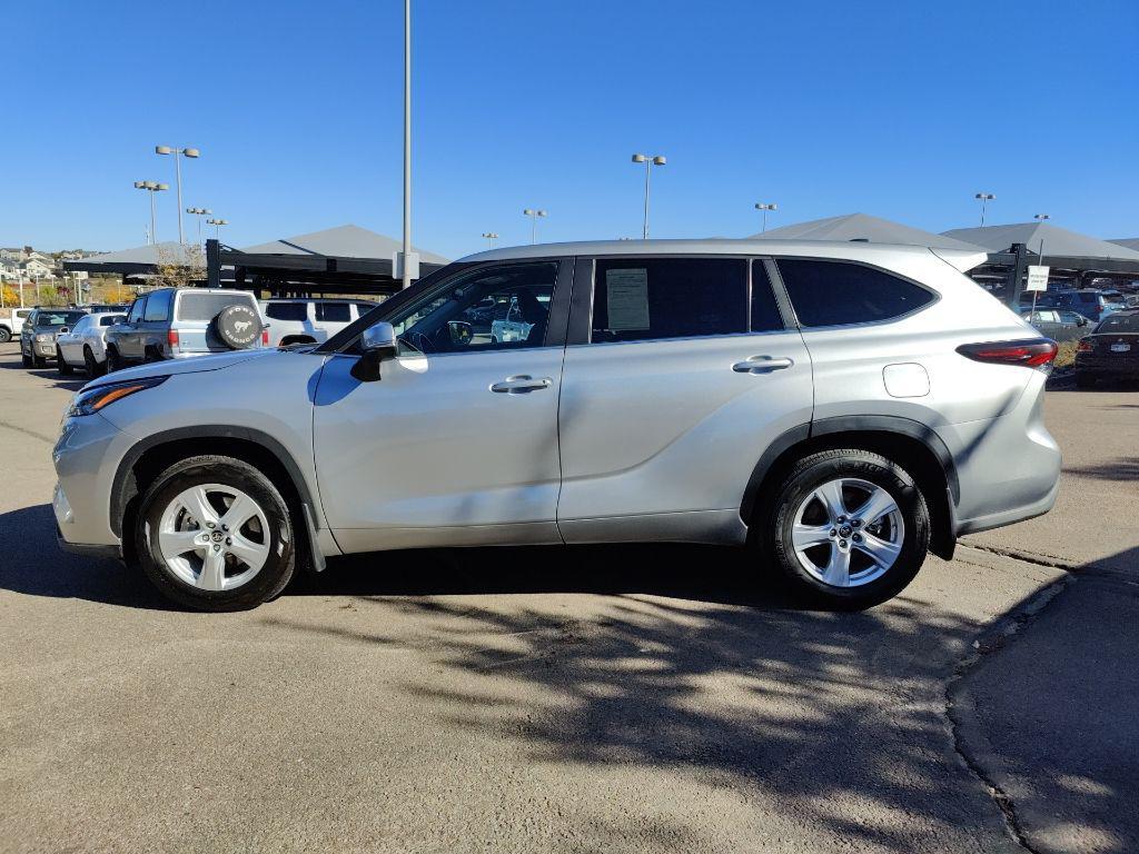 used 2024 Toyota Highlander car, priced at $33,000