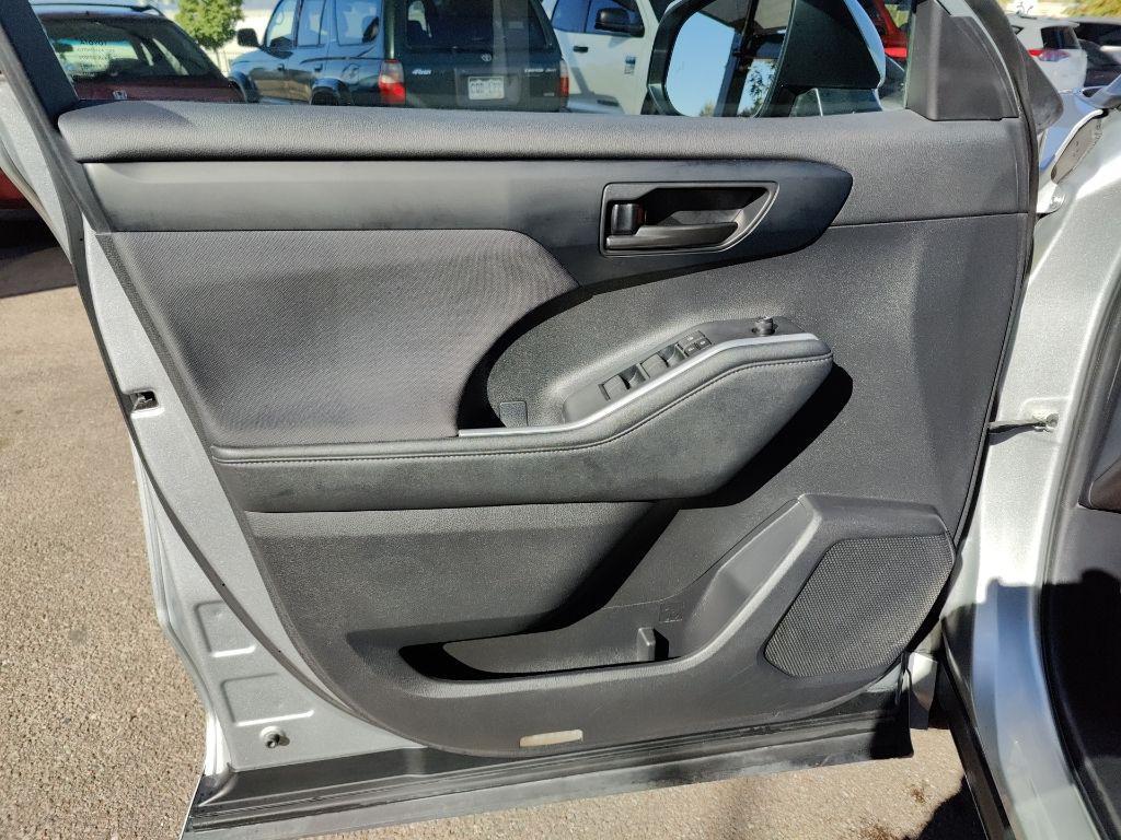 used 2024 Toyota Highlander car, priced at $33,000