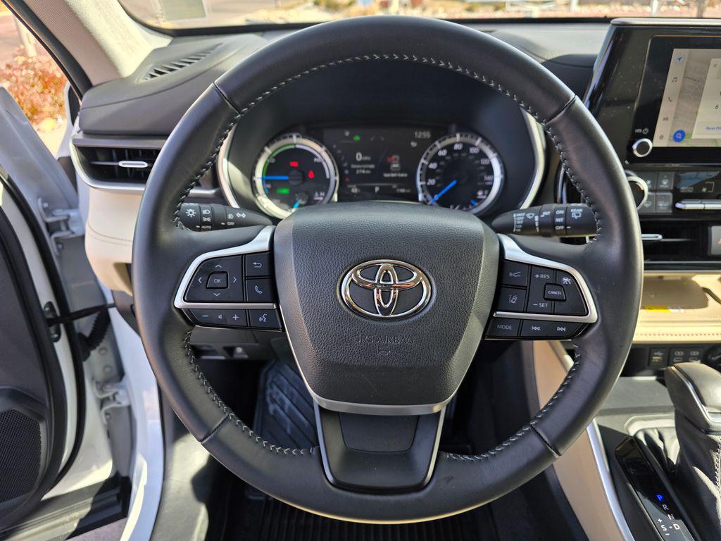 used 2023 Toyota Highlander Hybrid car, priced at $42,500