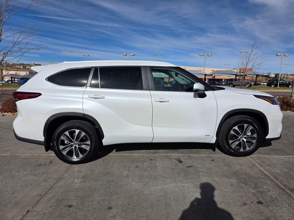 used 2023 Toyota Highlander Hybrid car, priced at $42,500