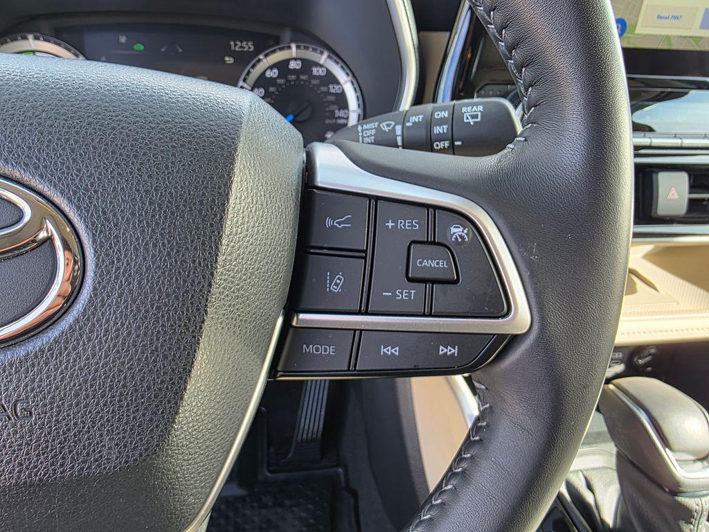 used 2023 Toyota Highlander Hybrid car, priced at $42,500