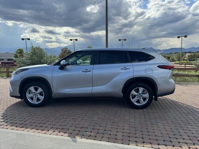 used 2023 Toyota Highlander car, priced at $35,500