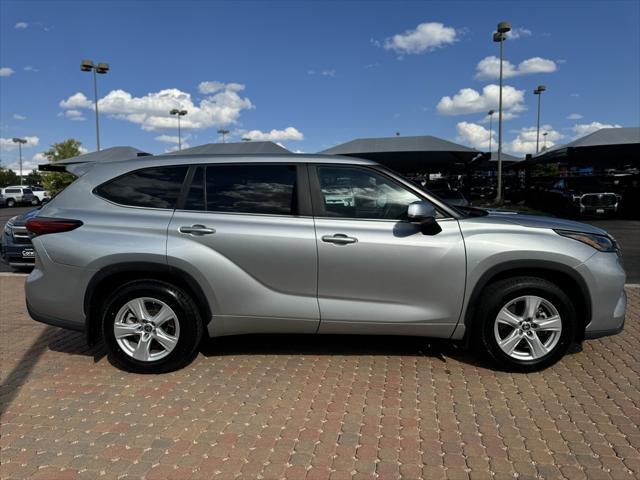 used 2023 Toyota Highlander car, priced at $35,500