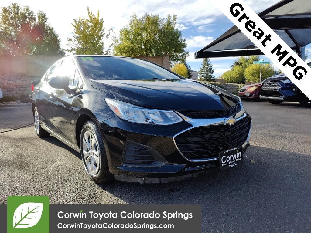 used 2019 Chevrolet Cruze car, priced at $10,000