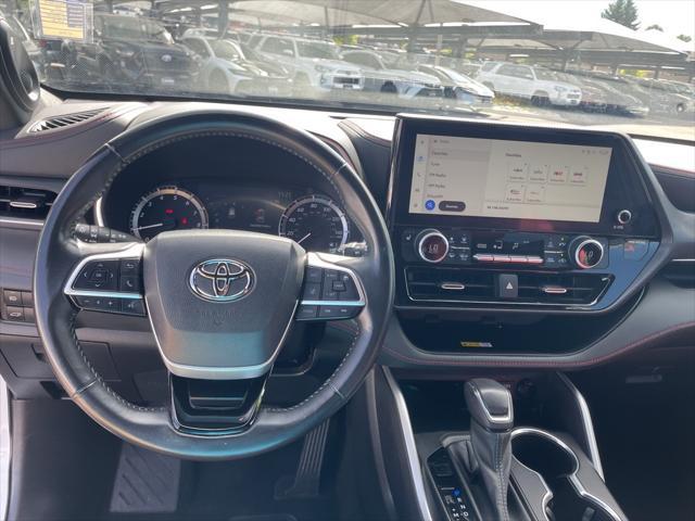 used 2023 Toyota Highlander car, priced at $39,000