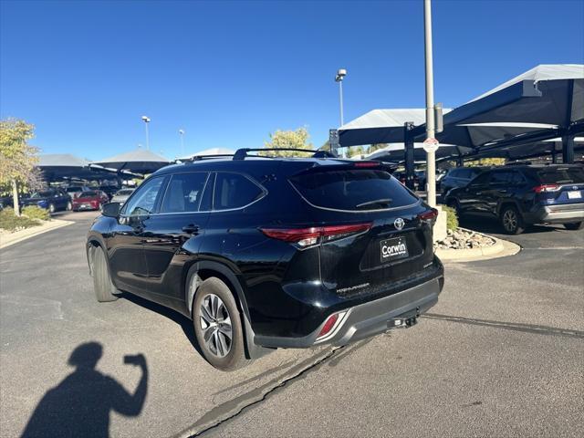 used 2022 Toyota Highlander car, priced at $38,500