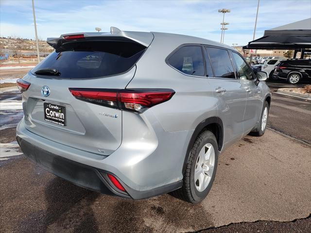 used 2021 Toyota Highlander Hybrid car, priced at $32,000