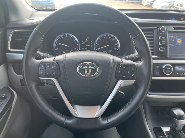 used 2015 Toyota Highlander car, priced at $18,750