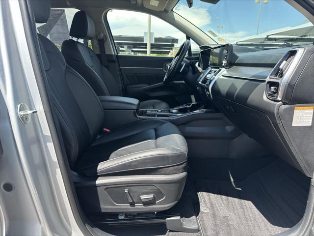 used 2022 Kia Sorento Plug-In Hybrid car, priced at $28,000