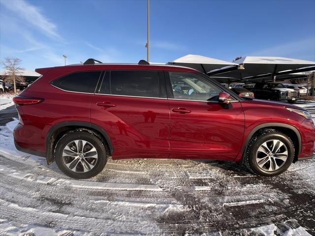 used 2020 Toyota Highlander car, priced at $33,000