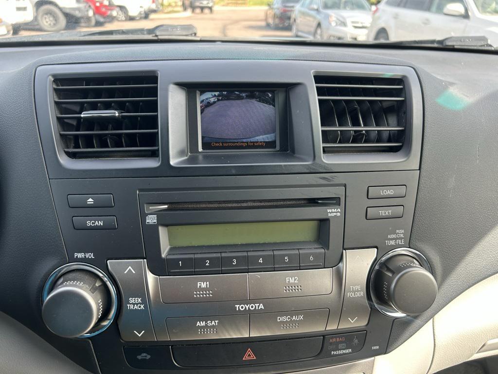 used 2010 Toyota Highlander car, priced at $7,500