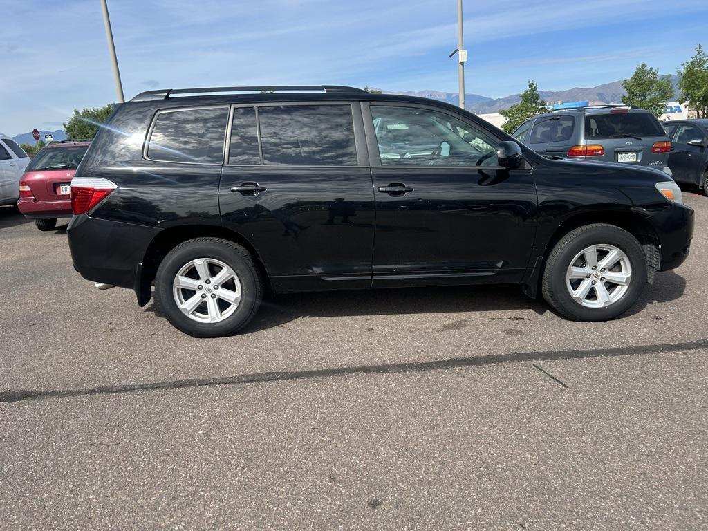 used 2010 Toyota Highlander car, priced at $7,500