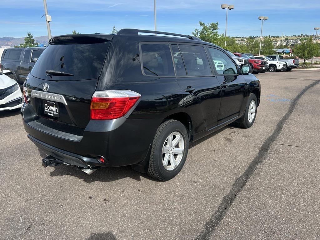 used 2010 Toyota Highlander car, priced at $7,500