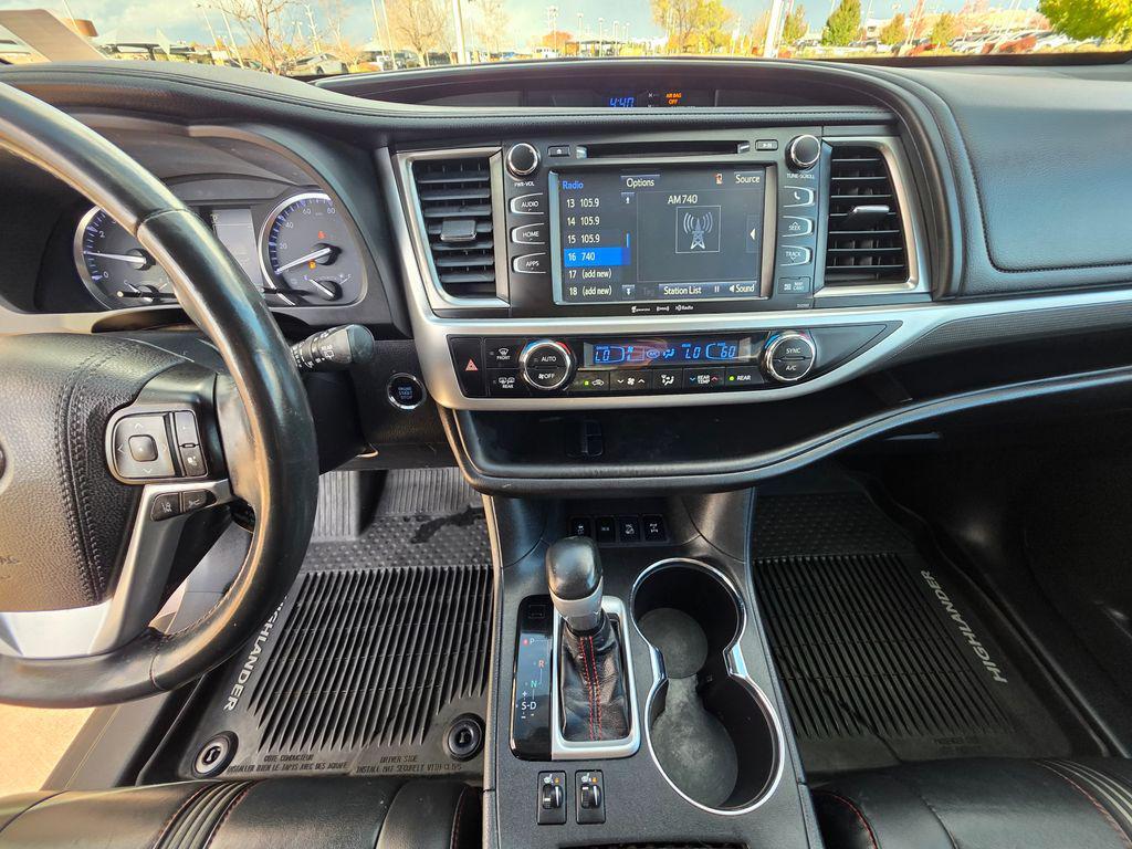 used 2019 Toyota Highlander car, priced at $22,500
