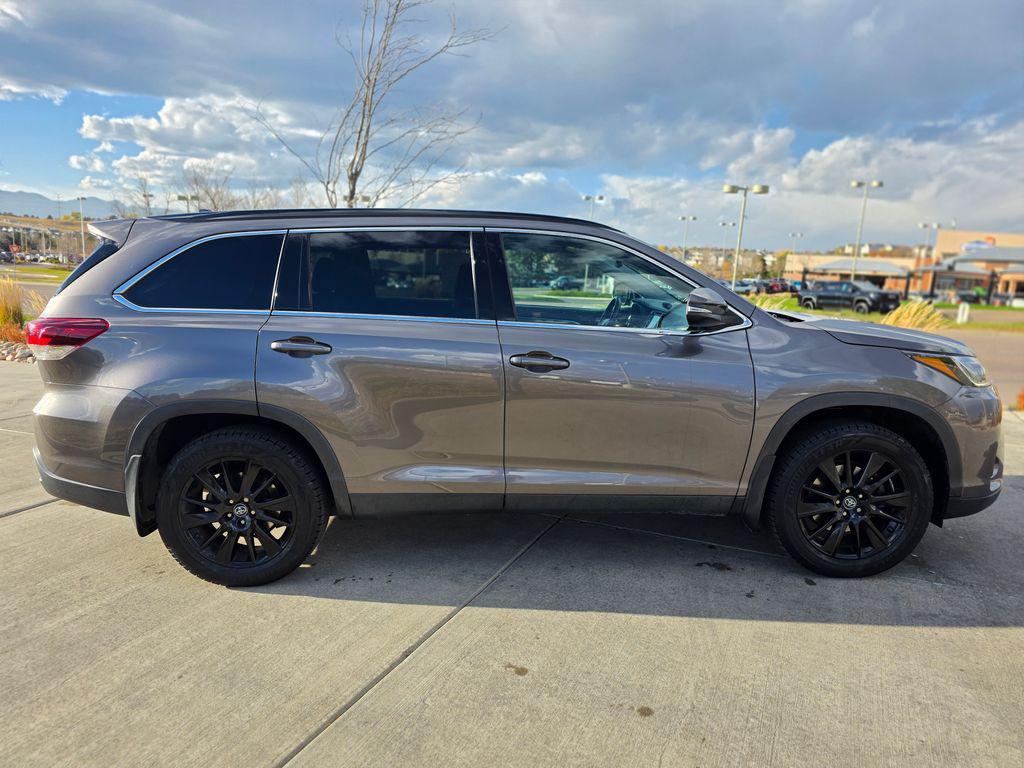 used 2019 Toyota Highlander car, priced at $22,500