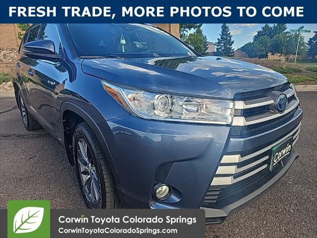 used 2019 Toyota Highlander Hybrid car, priced at $27,500