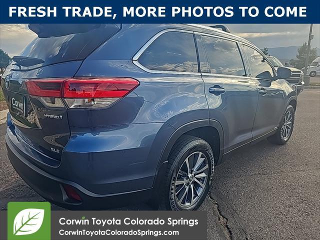 used 2019 Toyota Highlander Hybrid car, priced at $27,500
