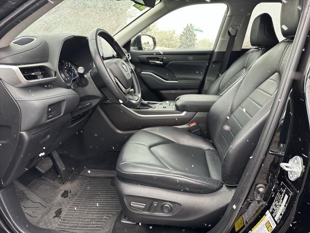 used 2022 Toyota Highlander Hybrid car, priced at $37,500