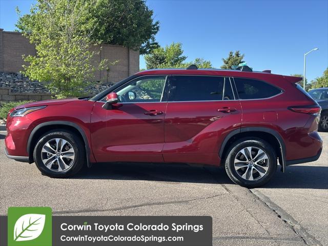 used 2021 Toyota Highlander car, priced at $32,500