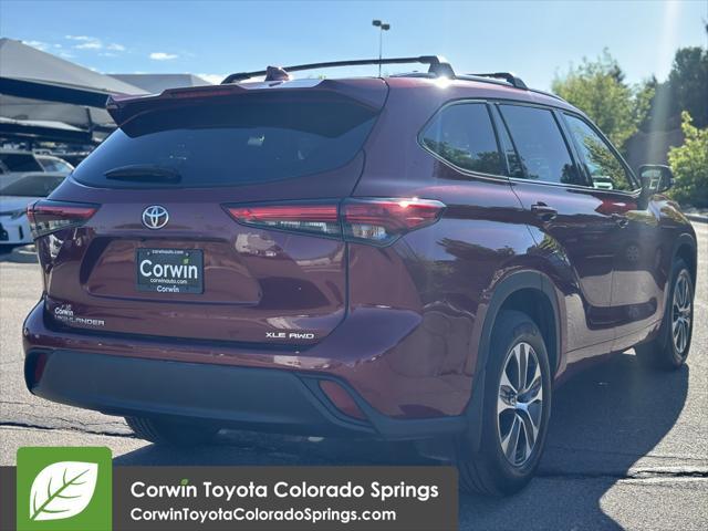 used 2021 Toyota Highlander car, priced at $32,500