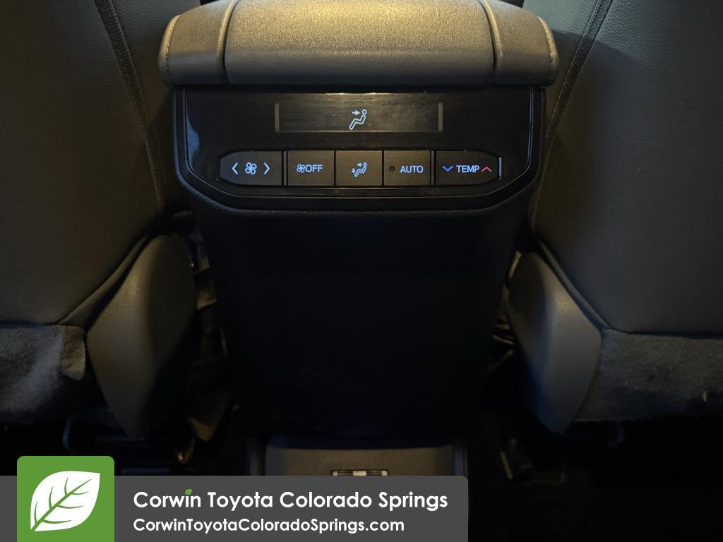 used 2022 Toyota Highlander car, priced at $36,500
