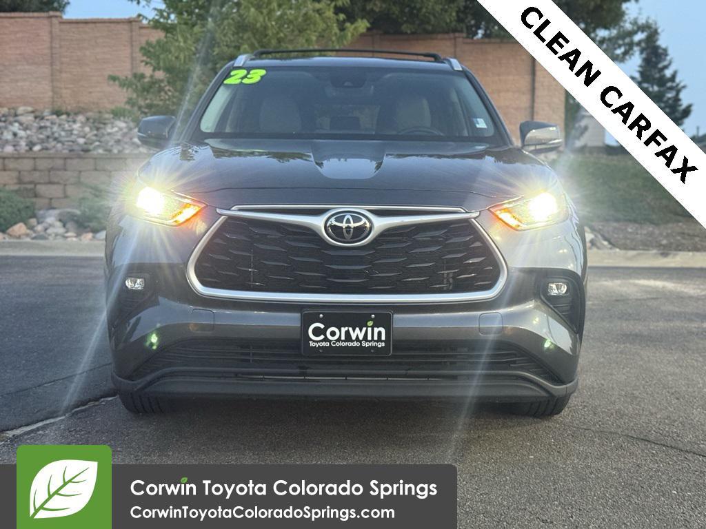 used 2022 Toyota Highlander car, priced at $36,500
