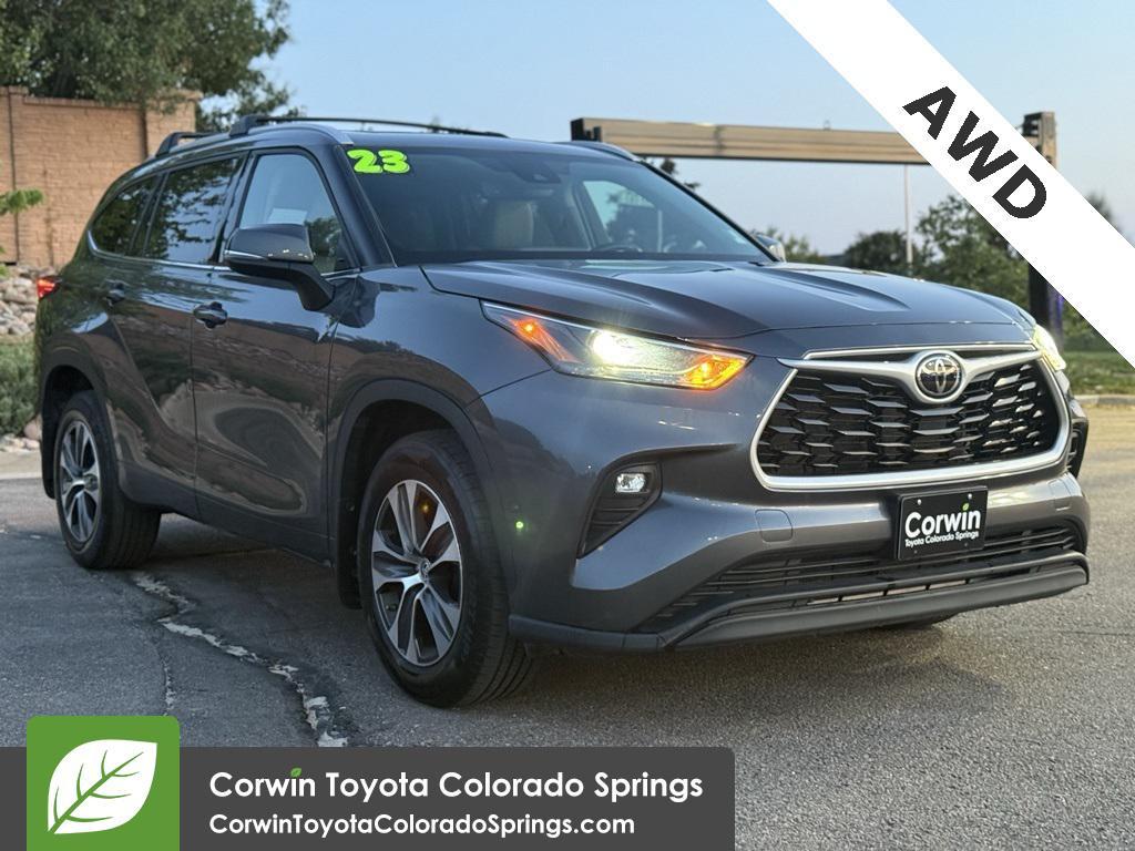 used 2022 Toyota Highlander car, priced at $36,500