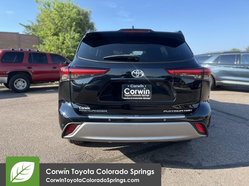 used 2023 Toyota Highlander car, priced at $43,900