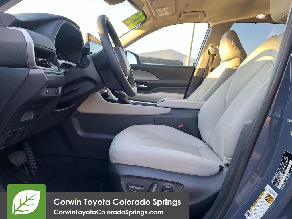 used 2025 Toyota Grand Highlander car, priced at $48,500