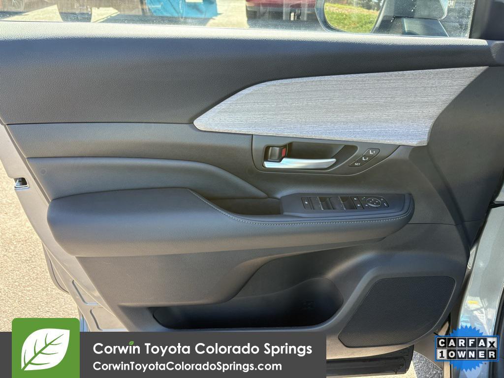 used 2025 Toyota Grand Highlander car, priced at $57,500