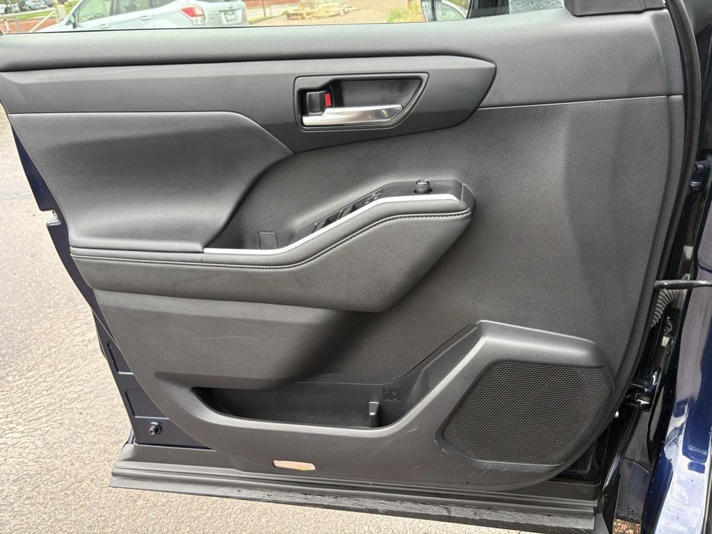 used 2024 Toyota Highlander car, priced at $42,500