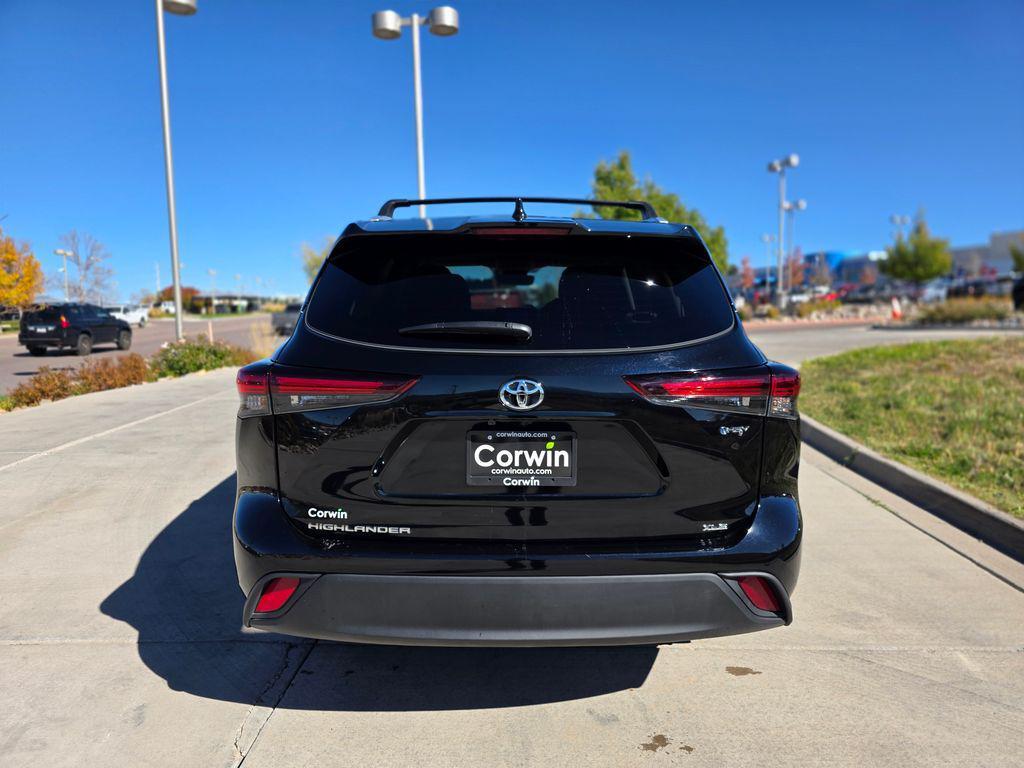 used 2025 Toyota Highlander Hybrid car, priced at $47,000