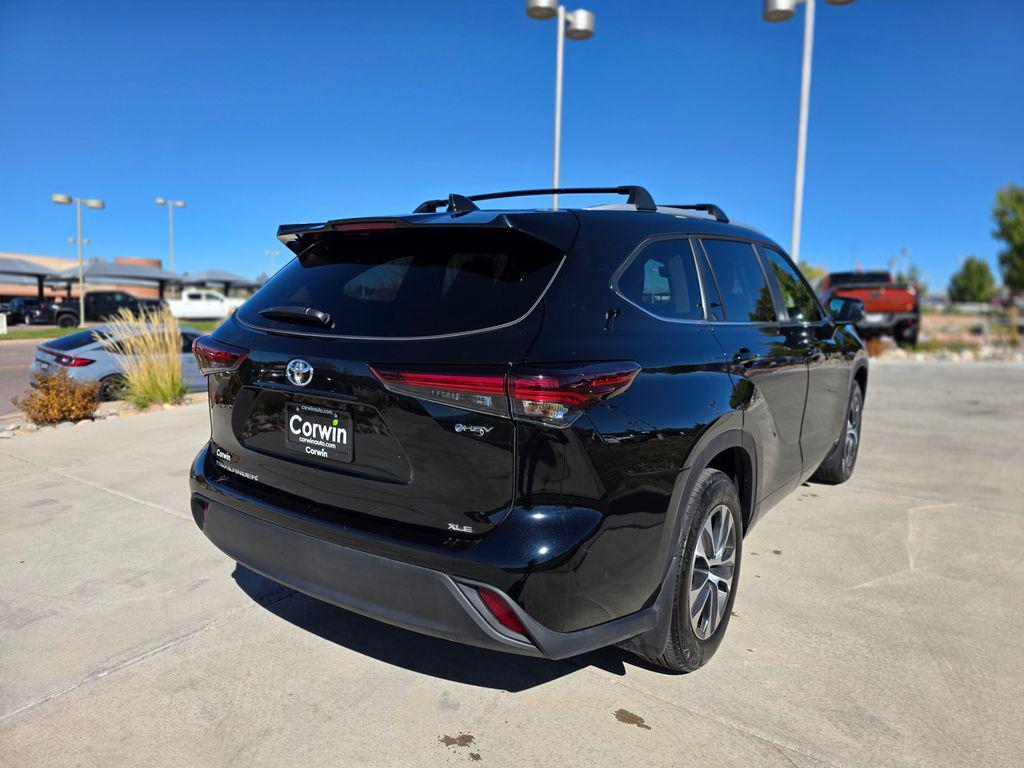 used 2025 Toyota Highlander Hybrid car, priced at $47,000